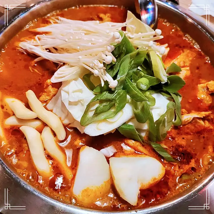 토요일은 밥이좋아 군포 산본 닭볶음탕 맛집 투움바 로제 차돌 닭도리탕 곱도리탕 닭떡볶이 게살볶음밥 현지인 추천 토밥 좋아 방송정보