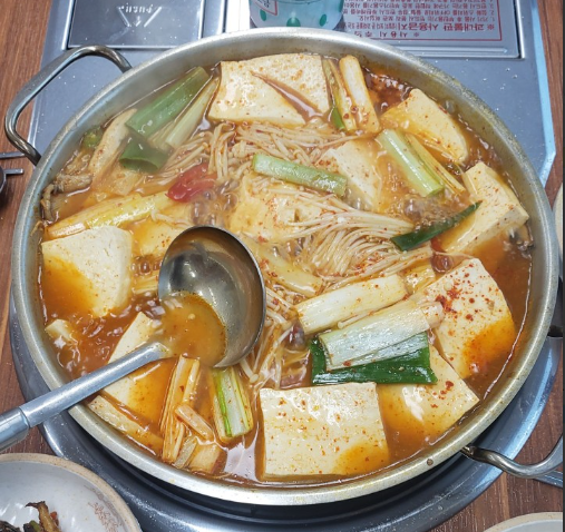 생생정보 돼지고기김치두부전골 소고기버섯두부전골 두집살림 전남 구례 산수유두부마을