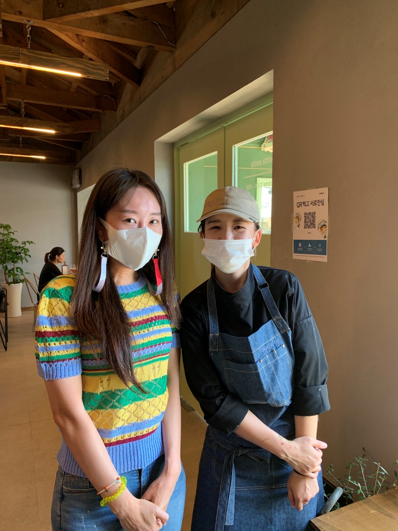 친절하게 생면 파스타 먹는 법 안내와 맛 평가를 여쭤봐 주신 조아름 셰프님