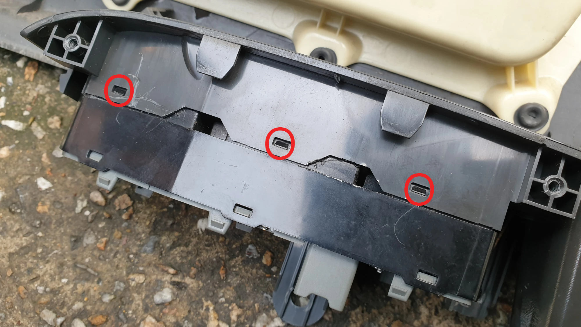 버튼 스위치 고정 위치