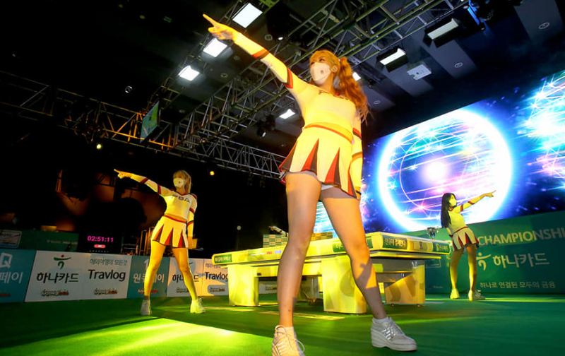 PBA LPBA 프로당구 경기장의 치어리더 응원단의 모습