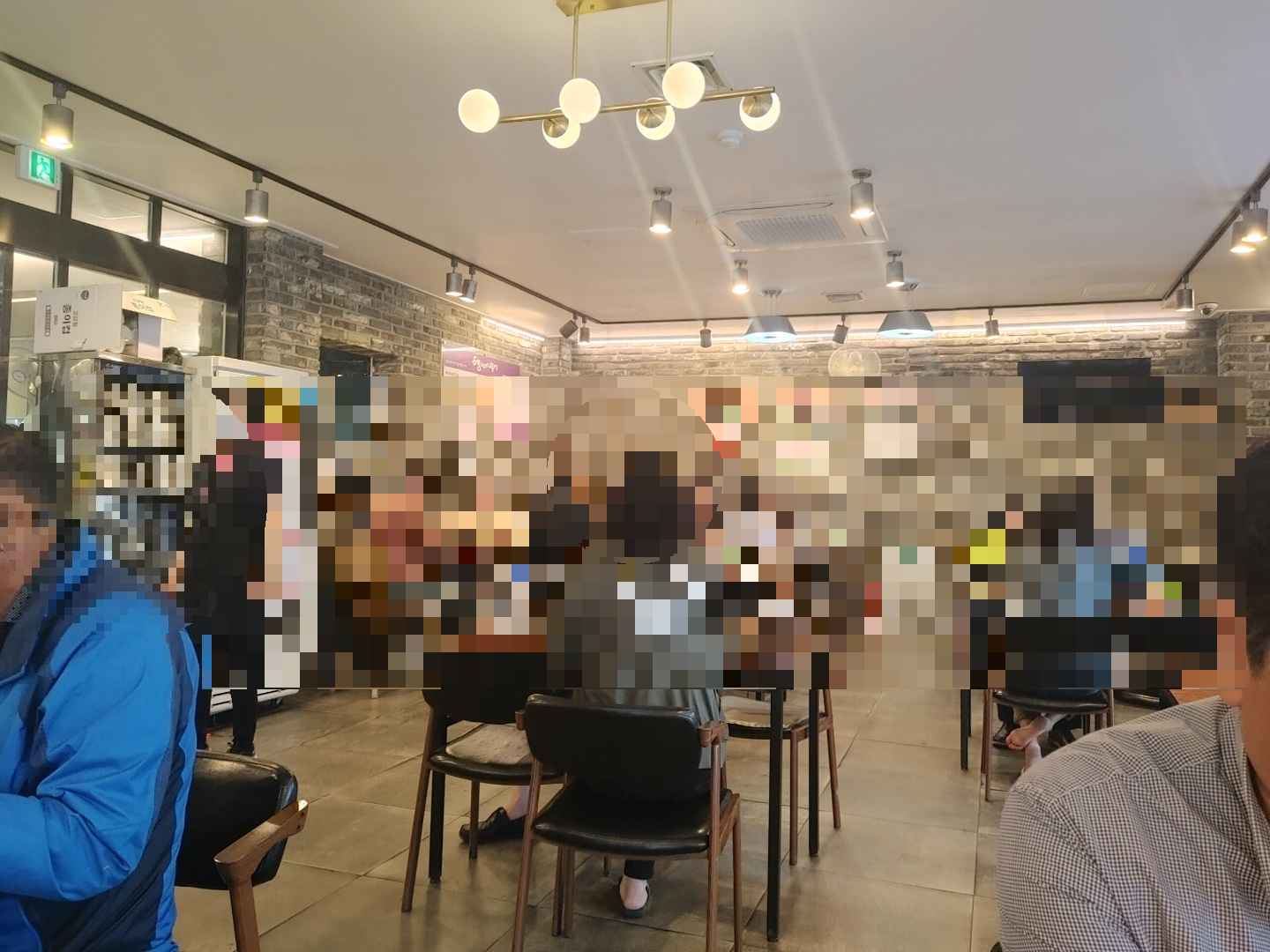 우렁이 박사 식당 내부 사진