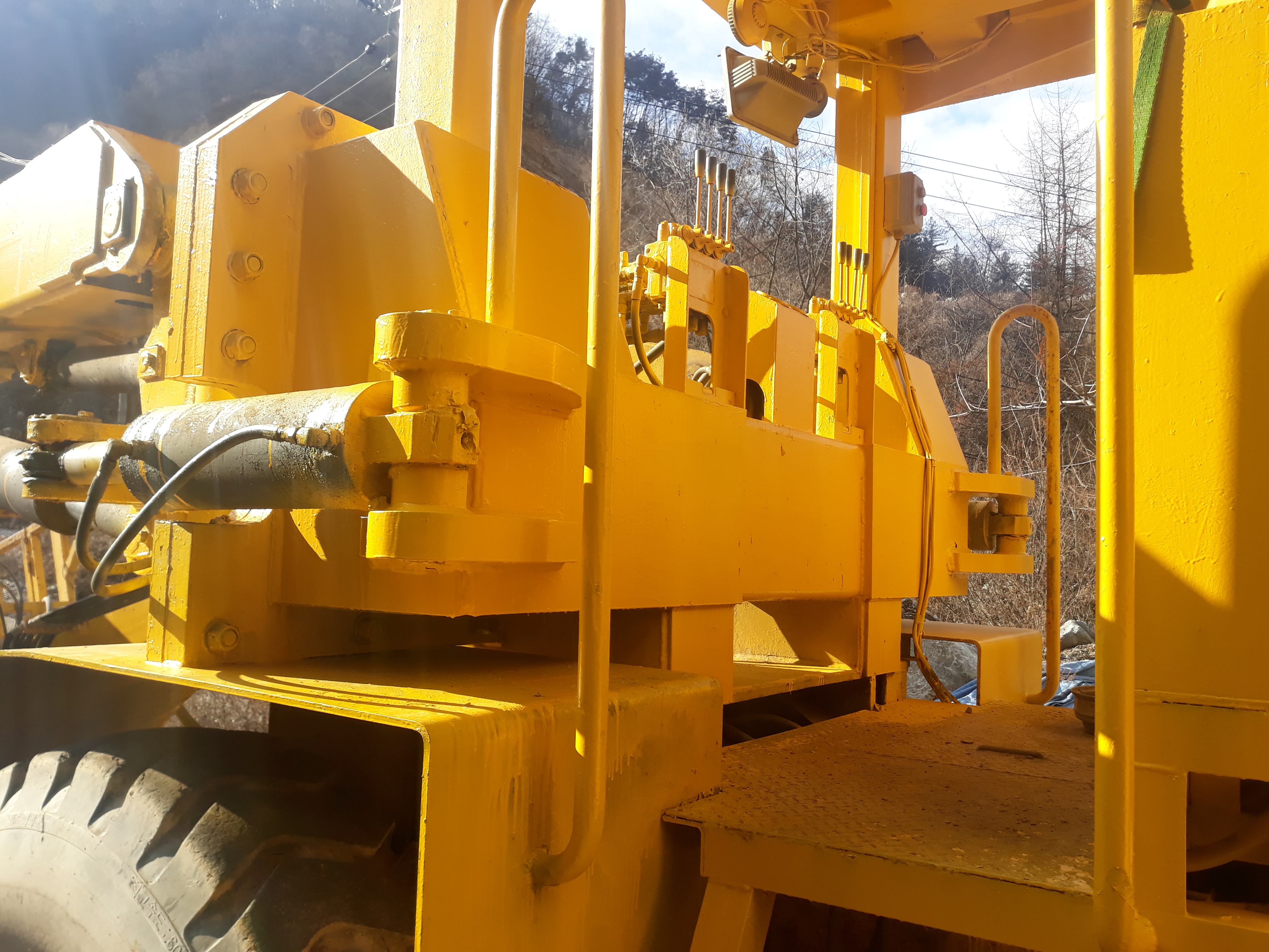 터널용고소작업차