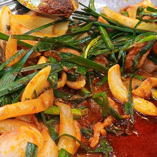 대결 맛 대 맛 능이버섯백숙 vs 더덕오리주물럭