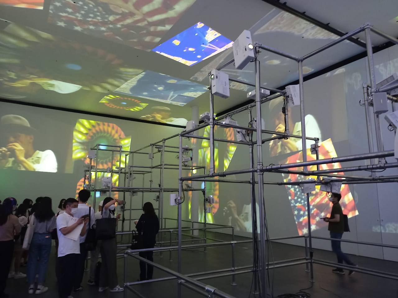 백남준의 전자 벽화