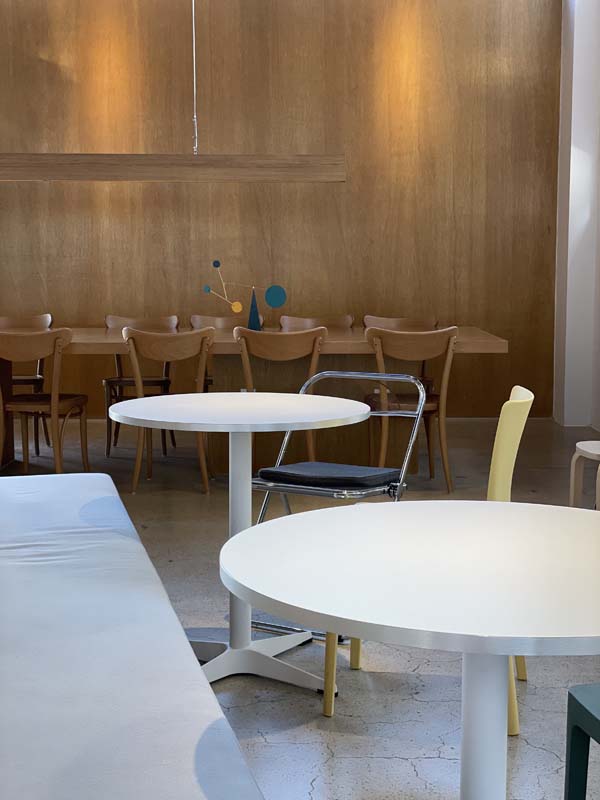 카시아 동그란 테이블