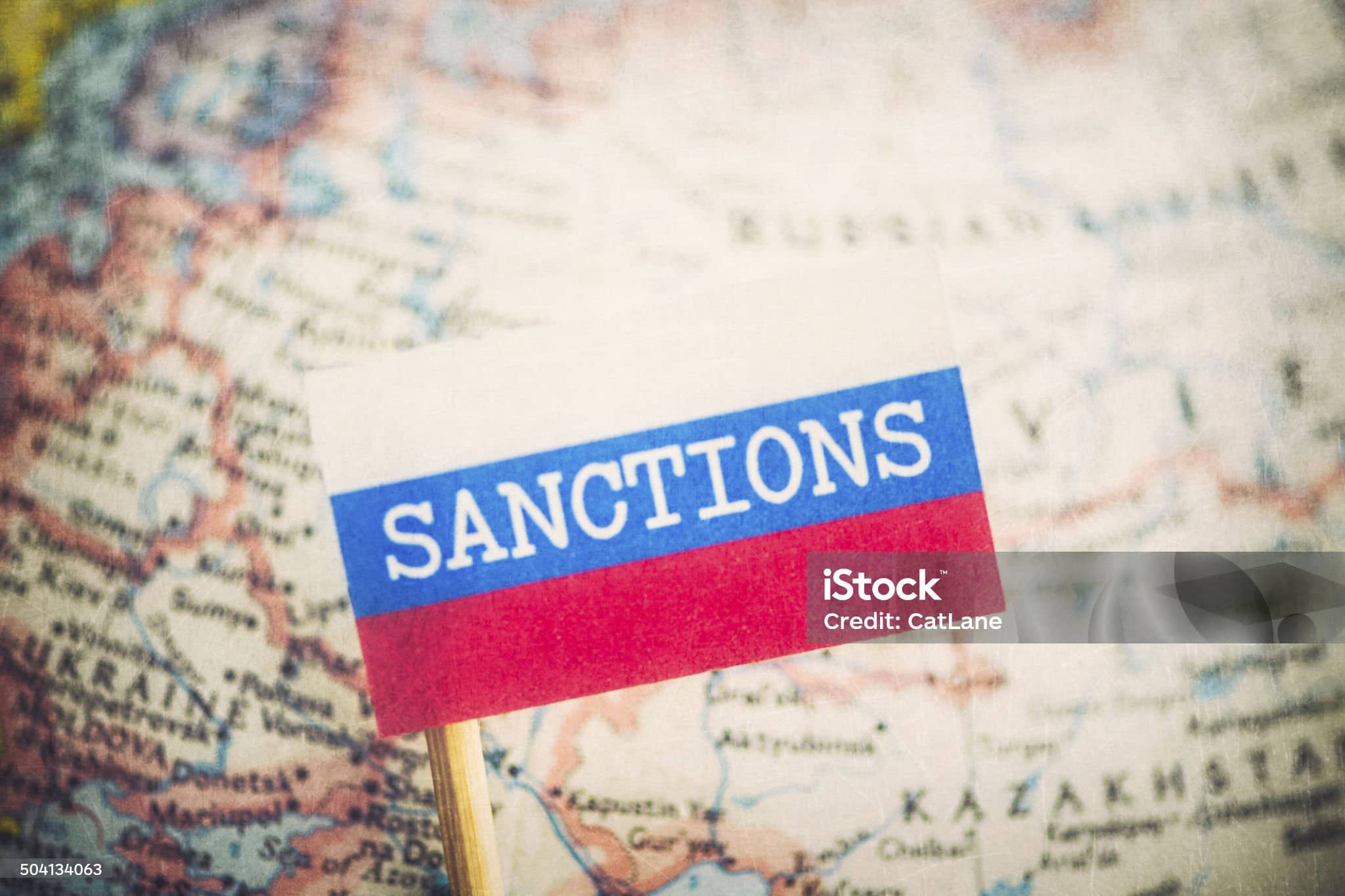 러시아에 대한 경제 제재: 개인 및 기업 제재의 국제법적 합법성과 실효성