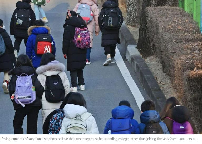 "한국, 실속 없는 교육시스템...위정자들 근본 책임" 블룸버그 South Korea&rsquo;s Education Success Is Faltering in Evolving Economy