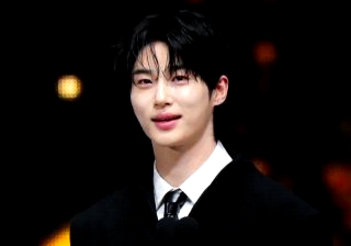 변우석 프로필 나이 키 누나 아이유 김혜윤 장원영 드라마 총정리