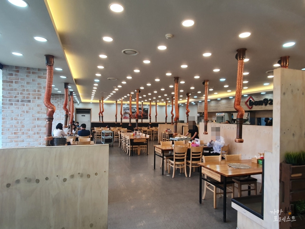 본구이 매장내부