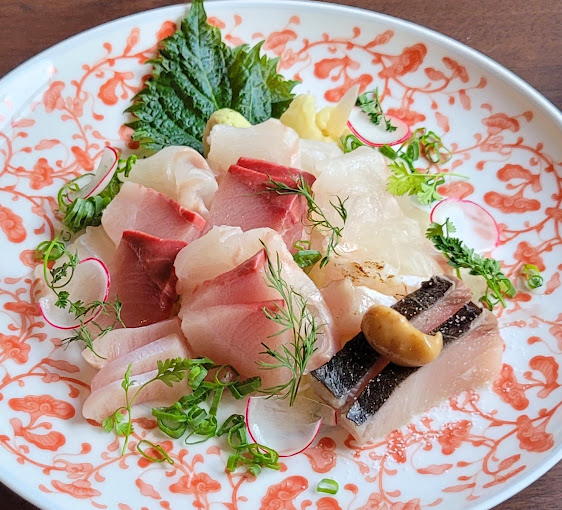 용산 삼각지 '와라야키 헤이데이, 와라야키 사쿠'