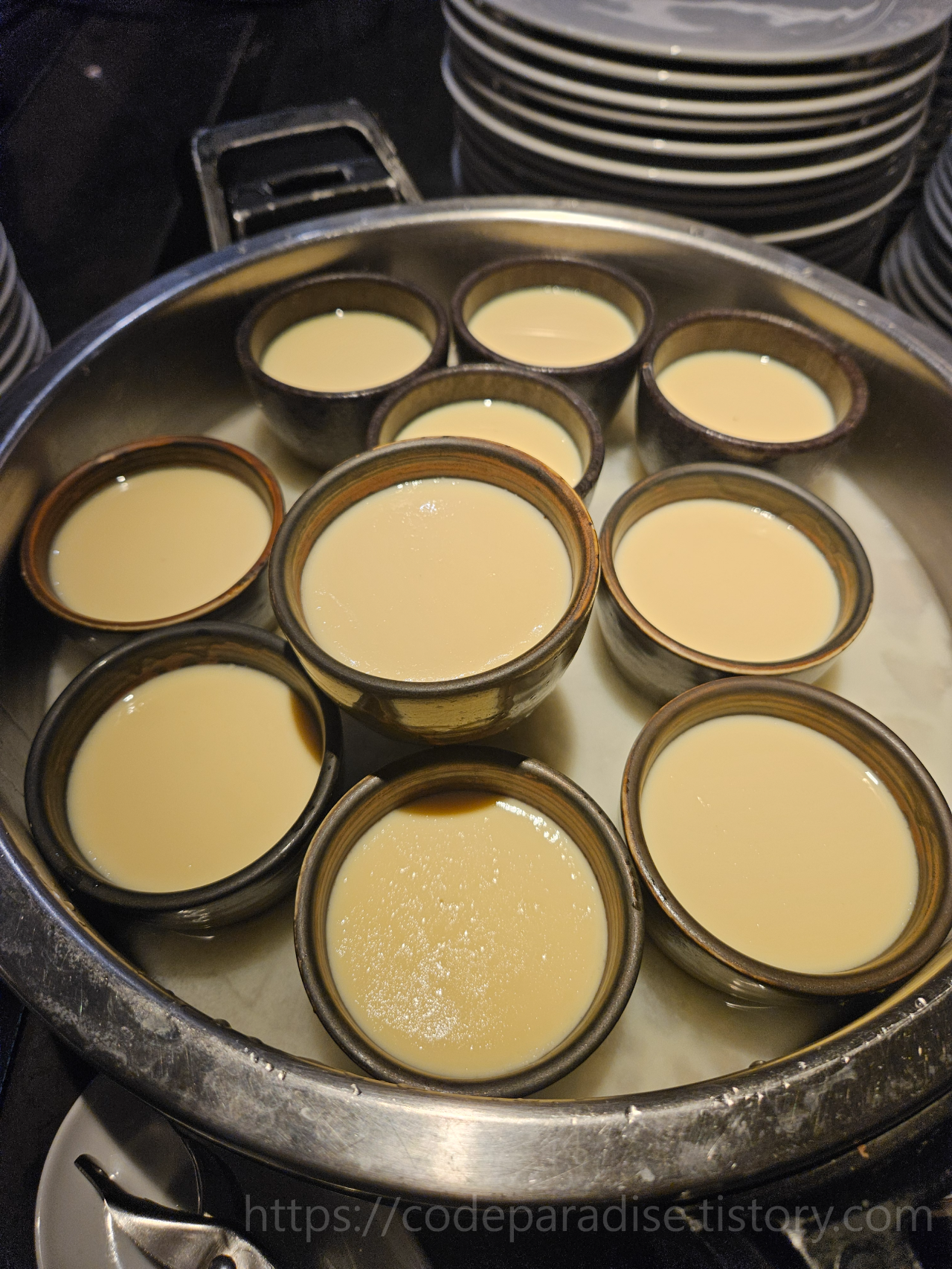 ํธํ
์ฌ์ง