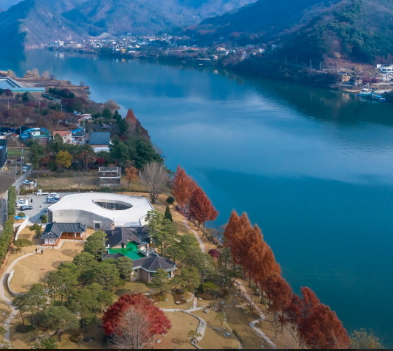 아유스페이스측에서 올린 전경