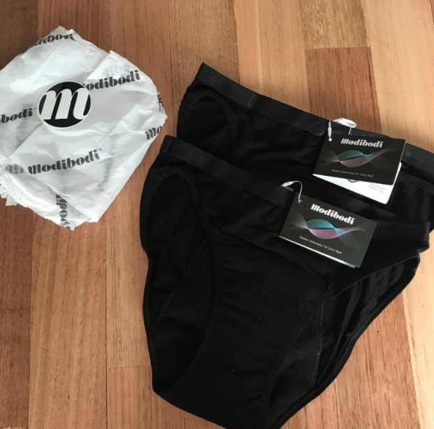 모디모디 수영복