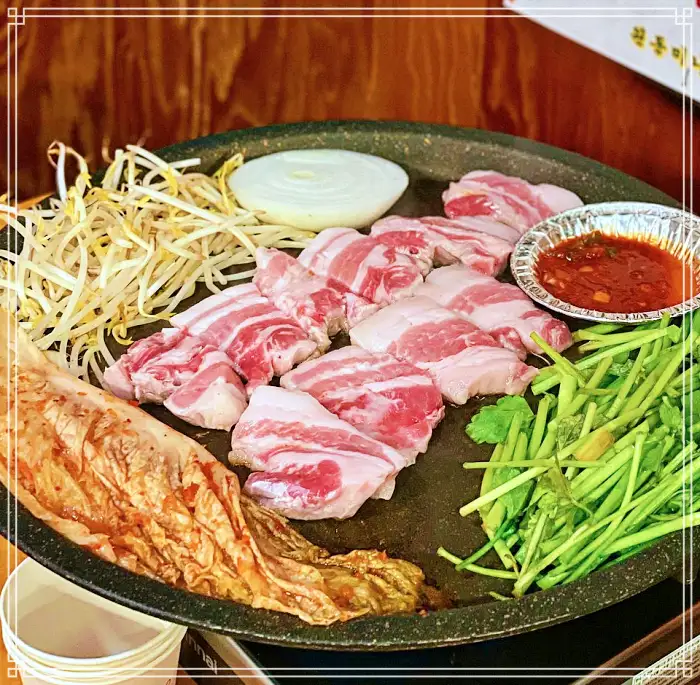 생방송 오늘저녁 숙대입구 남영역 미나리 삼겹살, 냉삼 맛집