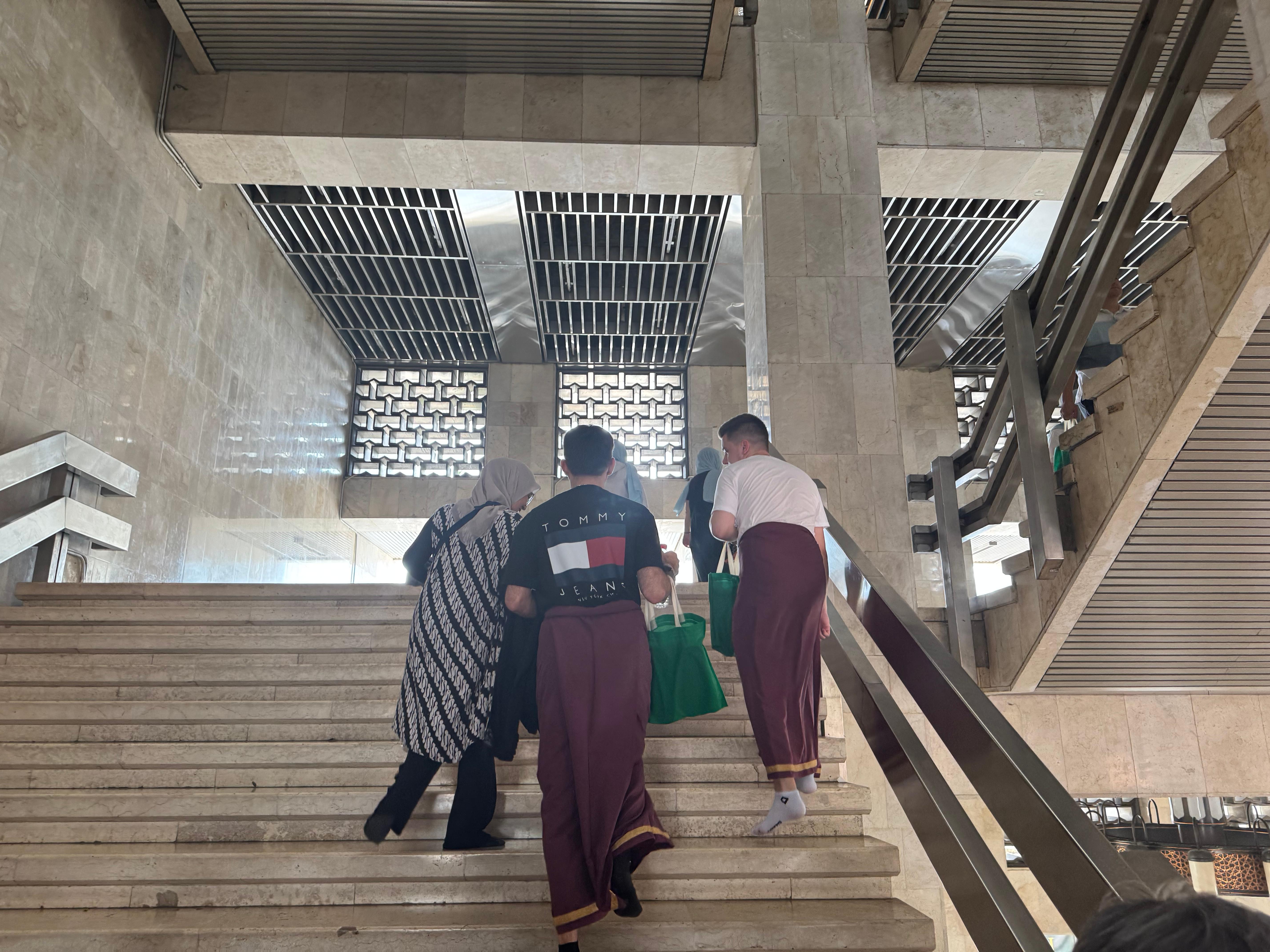 이슬람 사원 입장 복장