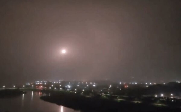 강릉 군부대 폭발음과 화염 발생