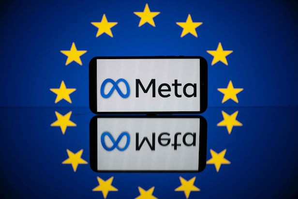 유럽연합(EU)이 애플과 메타에 총 7억유로(약 1조 1000억원)의 과징금을 부과했다. 구글·MS 등 글로벌 빅테크의 시장 지배력을 규제하는 ‘디지털시장법’(DMA)’에 근거해 내린 첫 제재다. EU가 미 트럼프 정부의 ‘관세전쟁’에 본격적인 대응에 나섰다는 분석이 나온다.