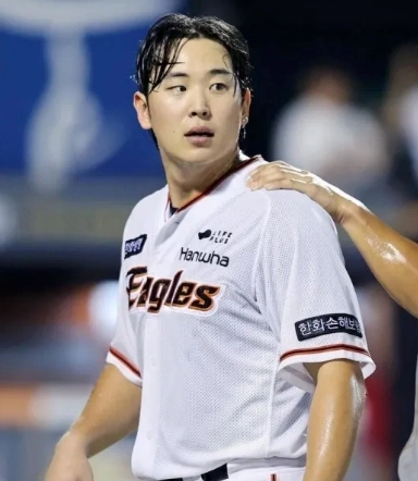 정은원 프로필 나이 고향 학력 연봉 야구선수 경력 인스타