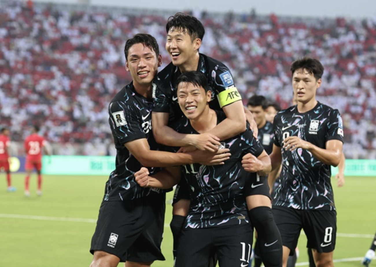 전반 10분 손흥민 도움, 황희찬 득점