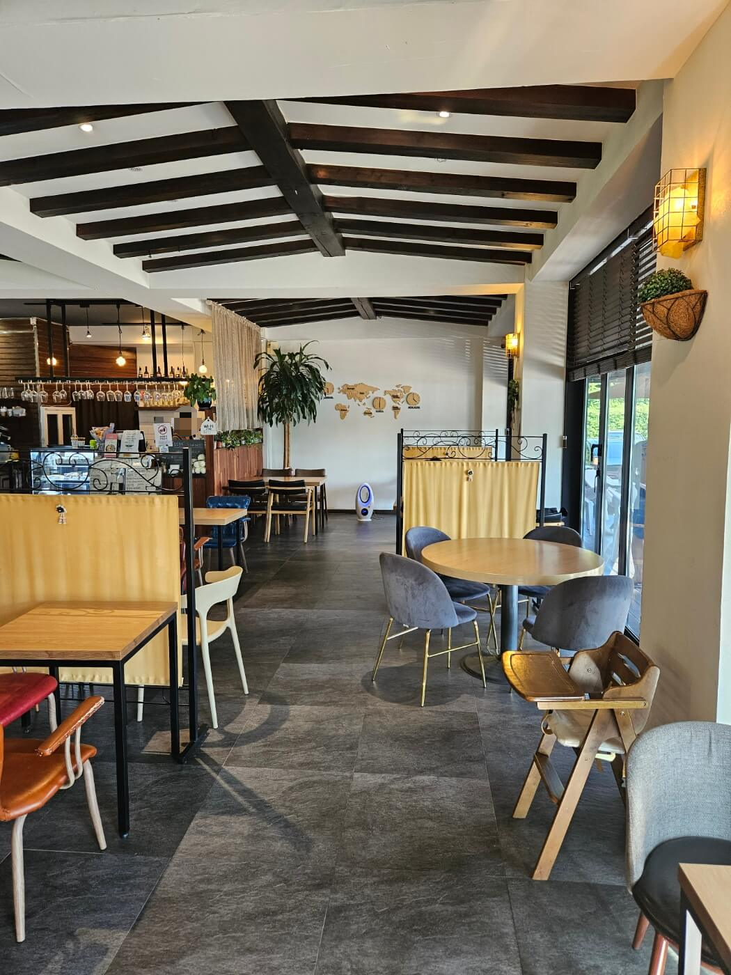 반월호수 카페 온도 내관 1층