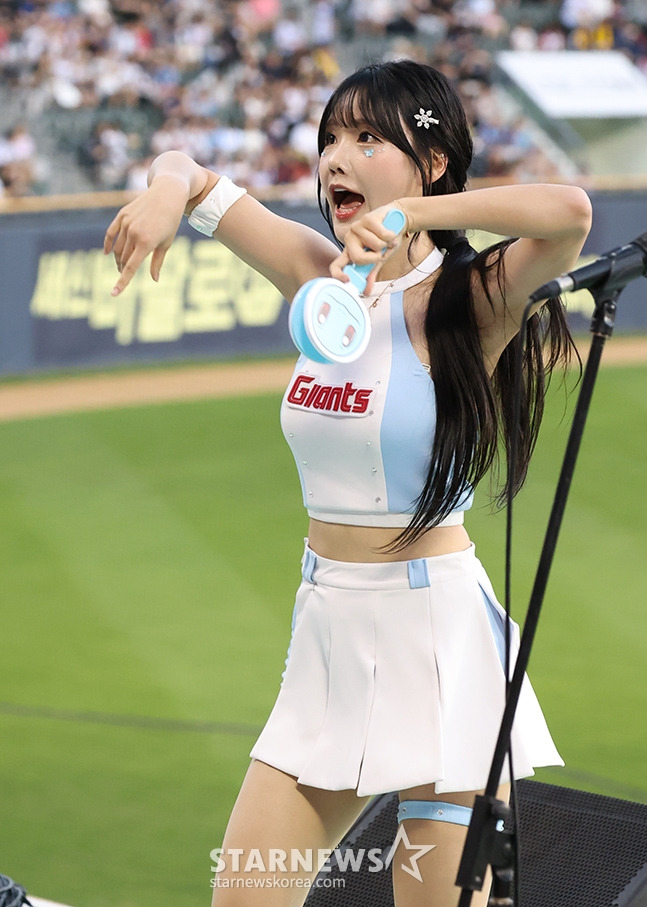 최홍라 치어리더 롯데 야구장 동작