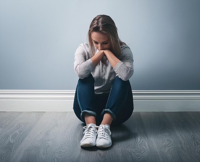 정체기로 우울한 여성