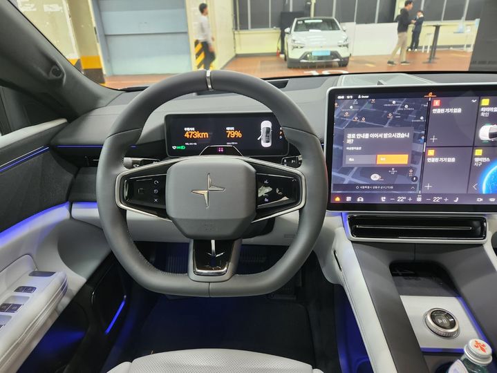 폴스타4 싱글모터_내부