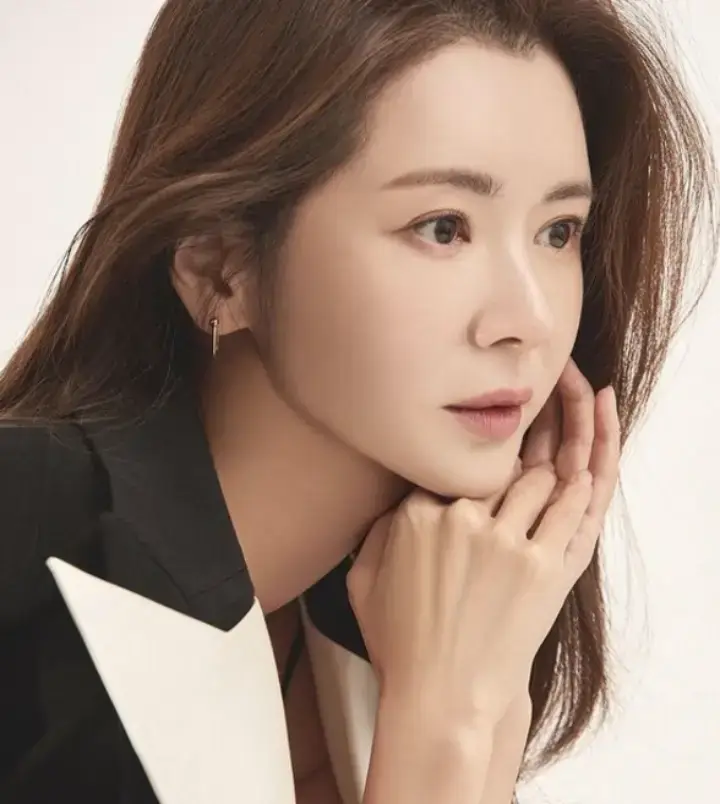 배우-장서희-사진