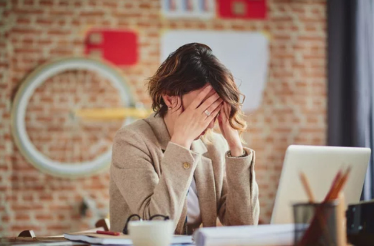마음이 불안할 때 배가 아픈 이유