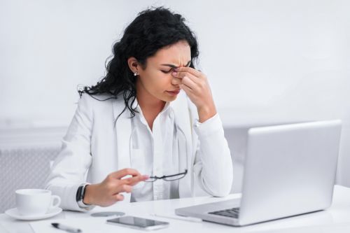 피곤한 눈