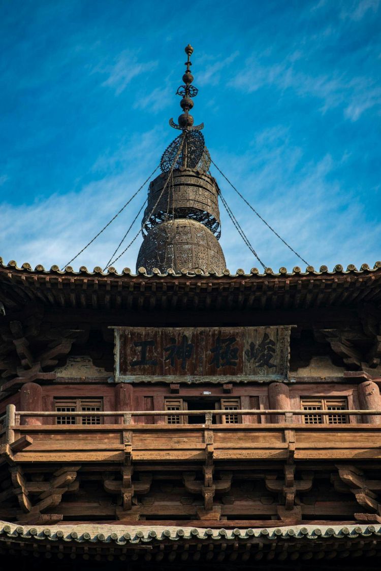 시안에서 가까운 산시성 응현에 위치한 영락사 목탑은 1000년 넘게 보존된 중국 최고(最古)의 목조건축물로, 시안과 함께 고대 중국의 역사 깊이를 느낄 수 있는 장소입니다