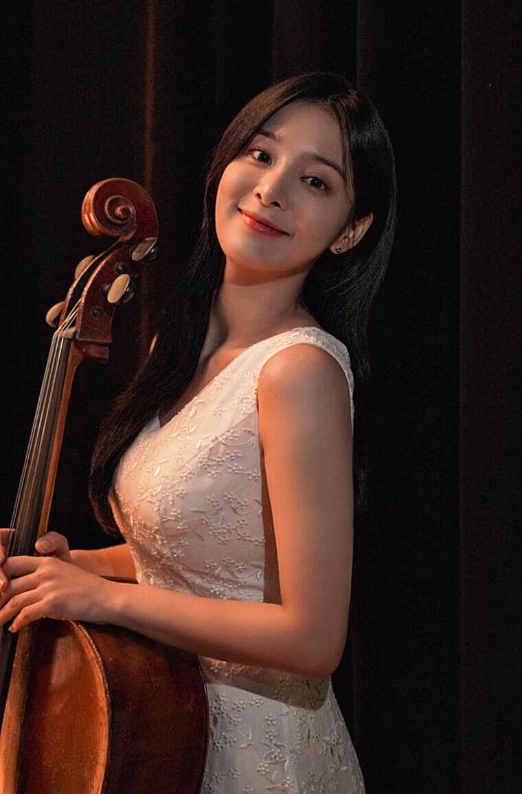 설인아