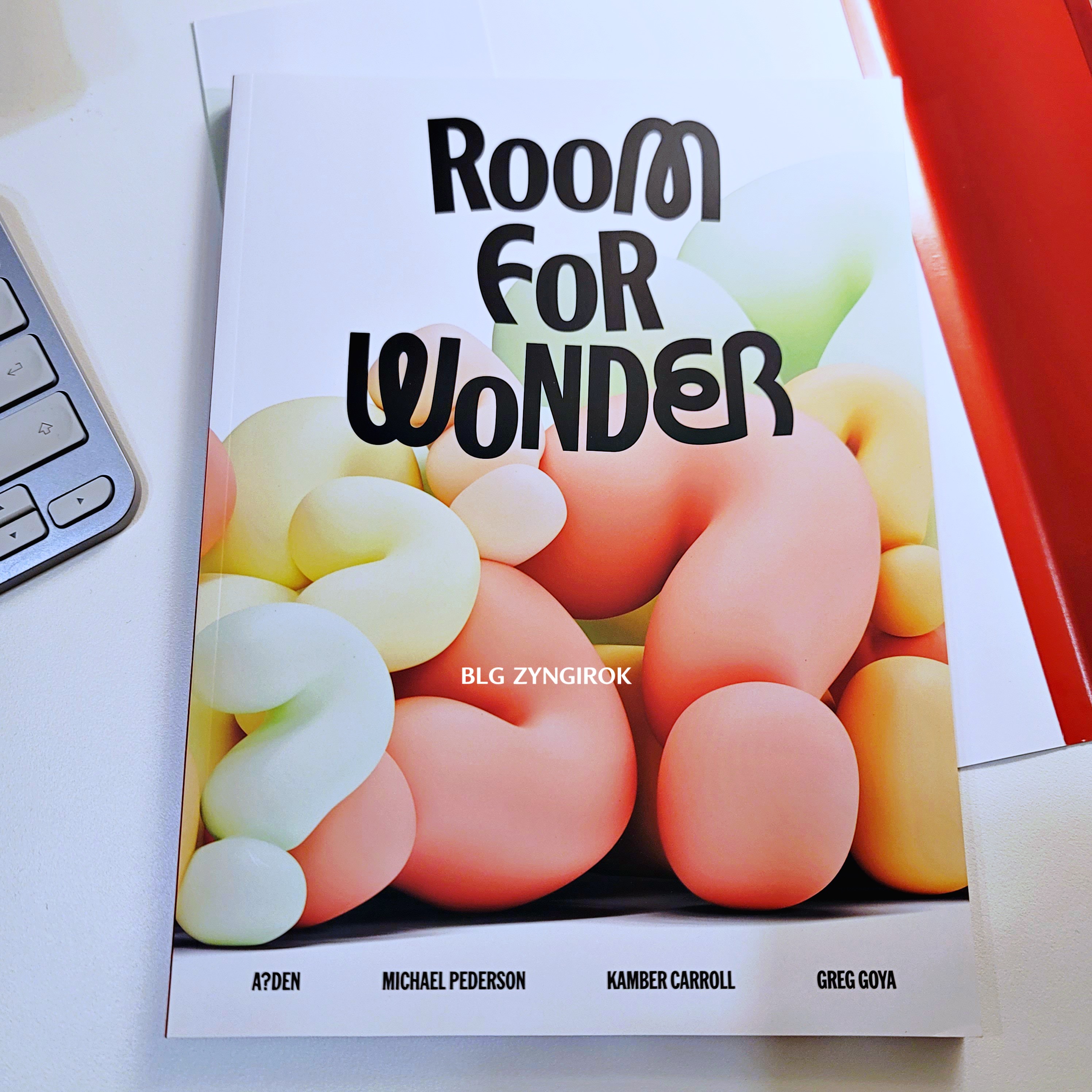 Room for Wonder : 기념품 - 도록 모습이다.