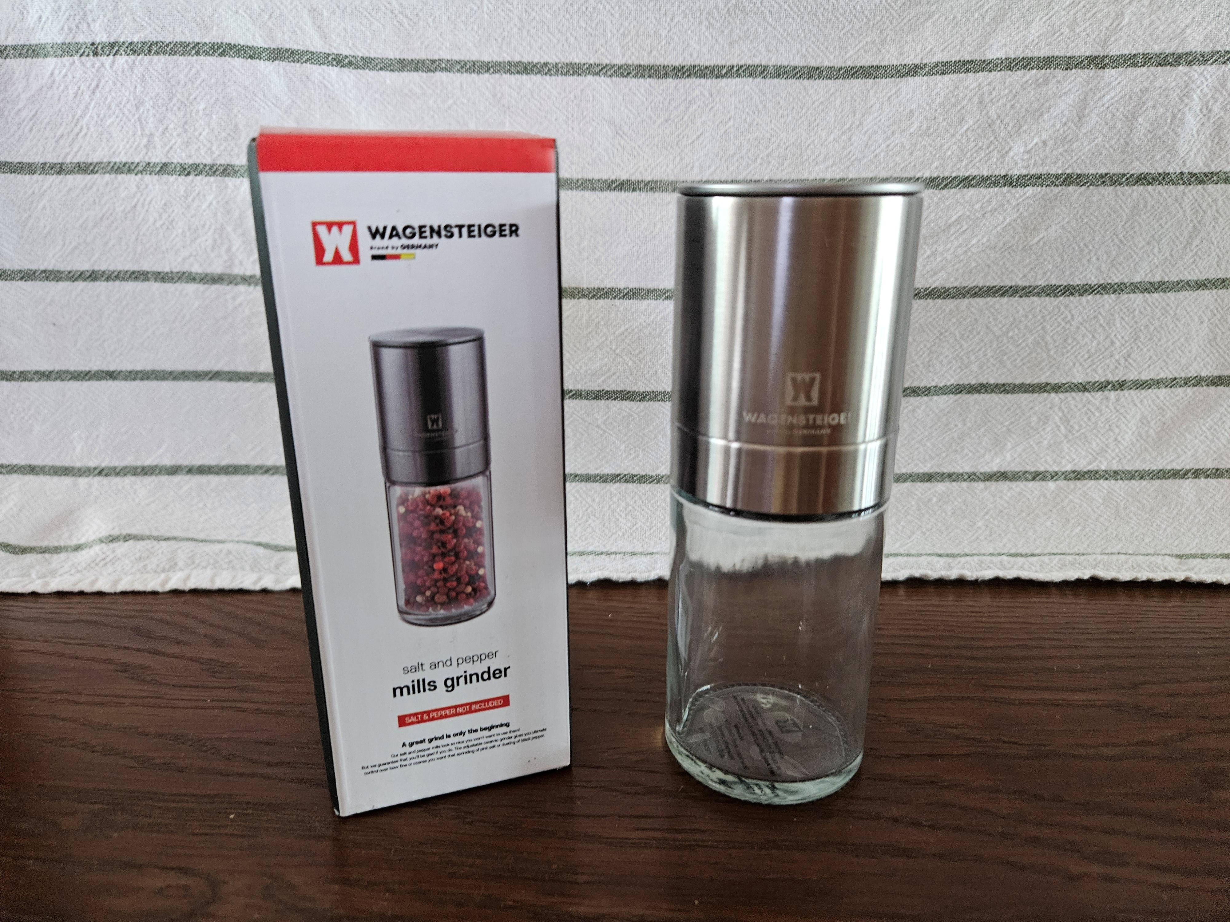 바겐슈타이거-제품박스와-투명-그라인더