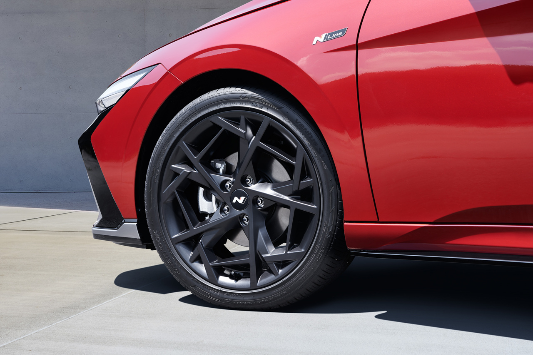 아반떼하이브리드 외부 디자인