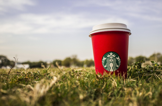 스타벅스 주식 vs 스타벅스 NFT, Z세대는 어디에 투자할까?