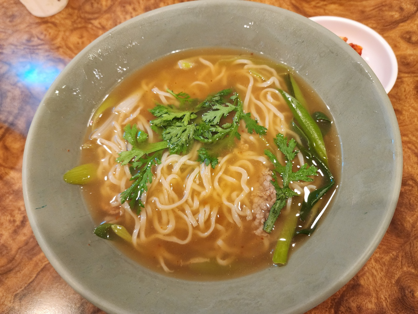 곰돌이 국수의 메인메뉴 참국수에요