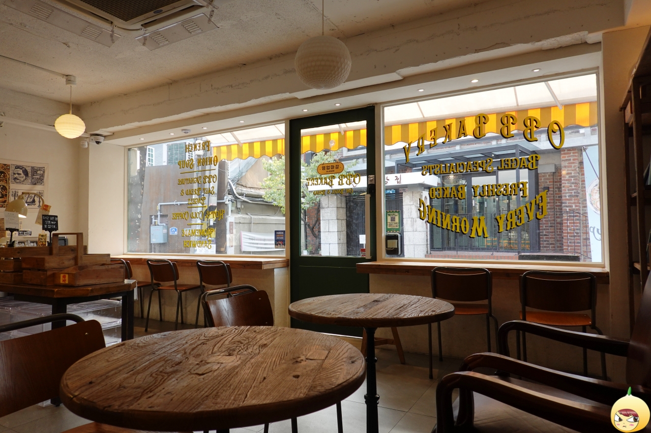 오베베베이커리 대학로점 카페 공간