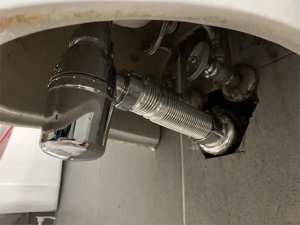 망치트랩이라고도 부르는 컵트랩