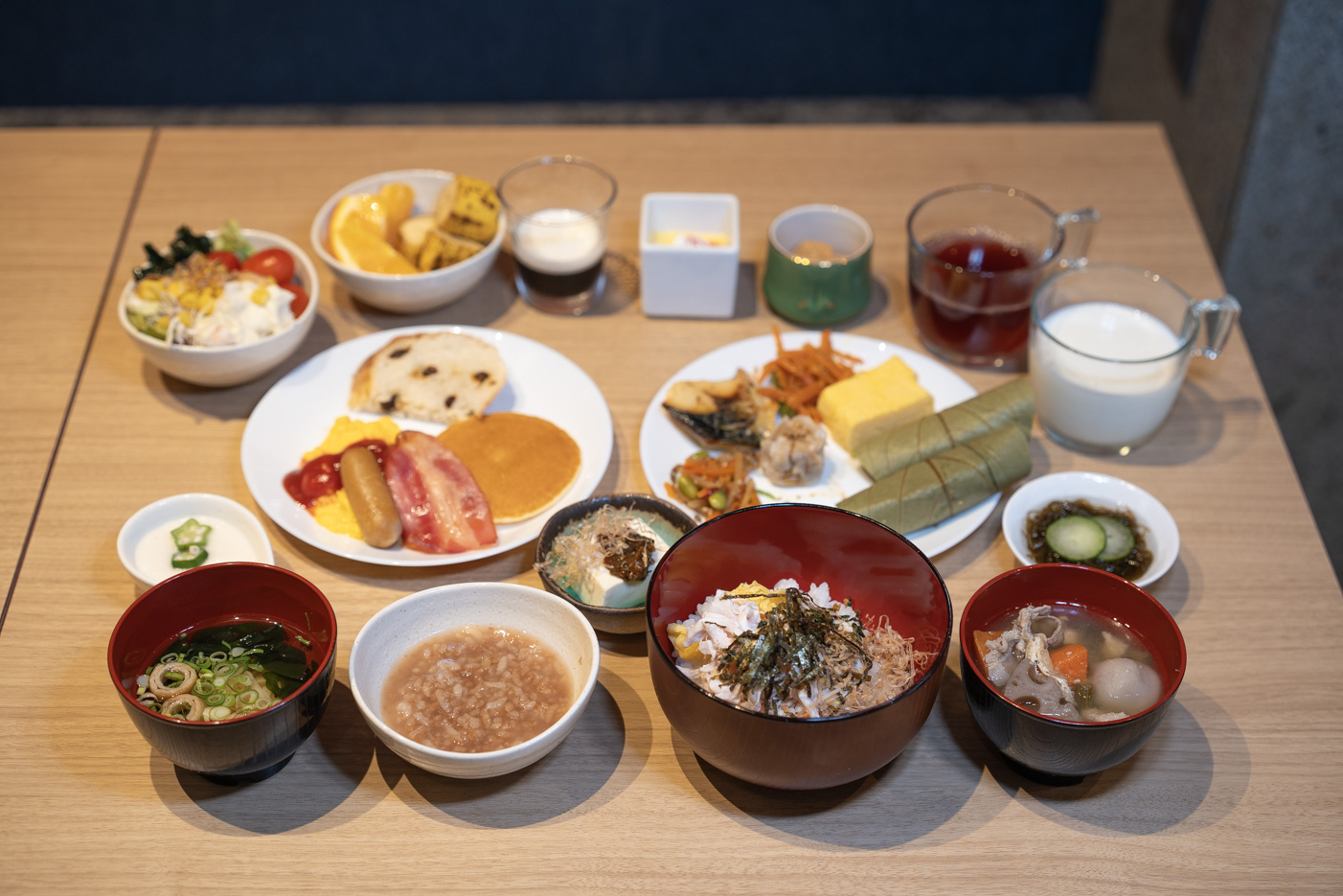 Original source photograph 25 for Osaka and Kansai Hotels: 36 Stay and Bathing Records, Plus 8 Official Introductions