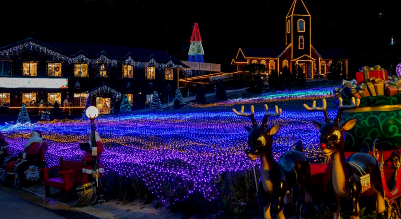 허브아일랜드 야외 정원에 펼쳐진 화려한 라이트업. [ⓒ허으바일랜드 공식 홈페이지]