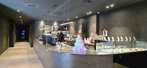 1층 카페 바 공간