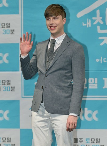 줄리안 워터밤 일침 프로필