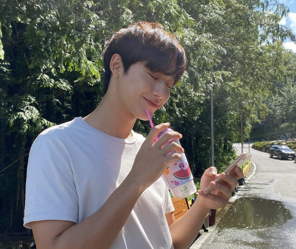 이도현 눈웃음