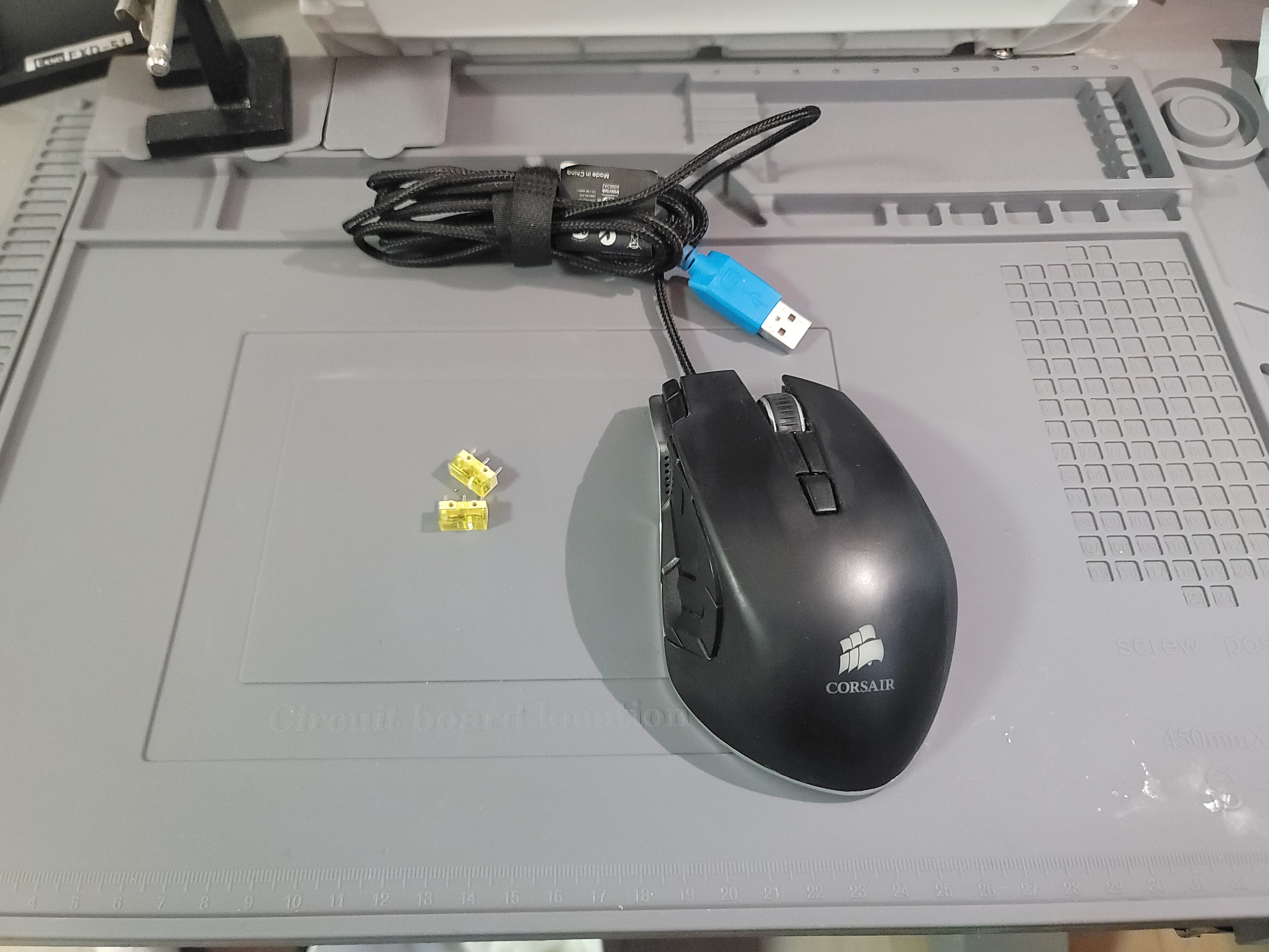 커세어 VENGEANCE M95 유선 마우스 외관 모습