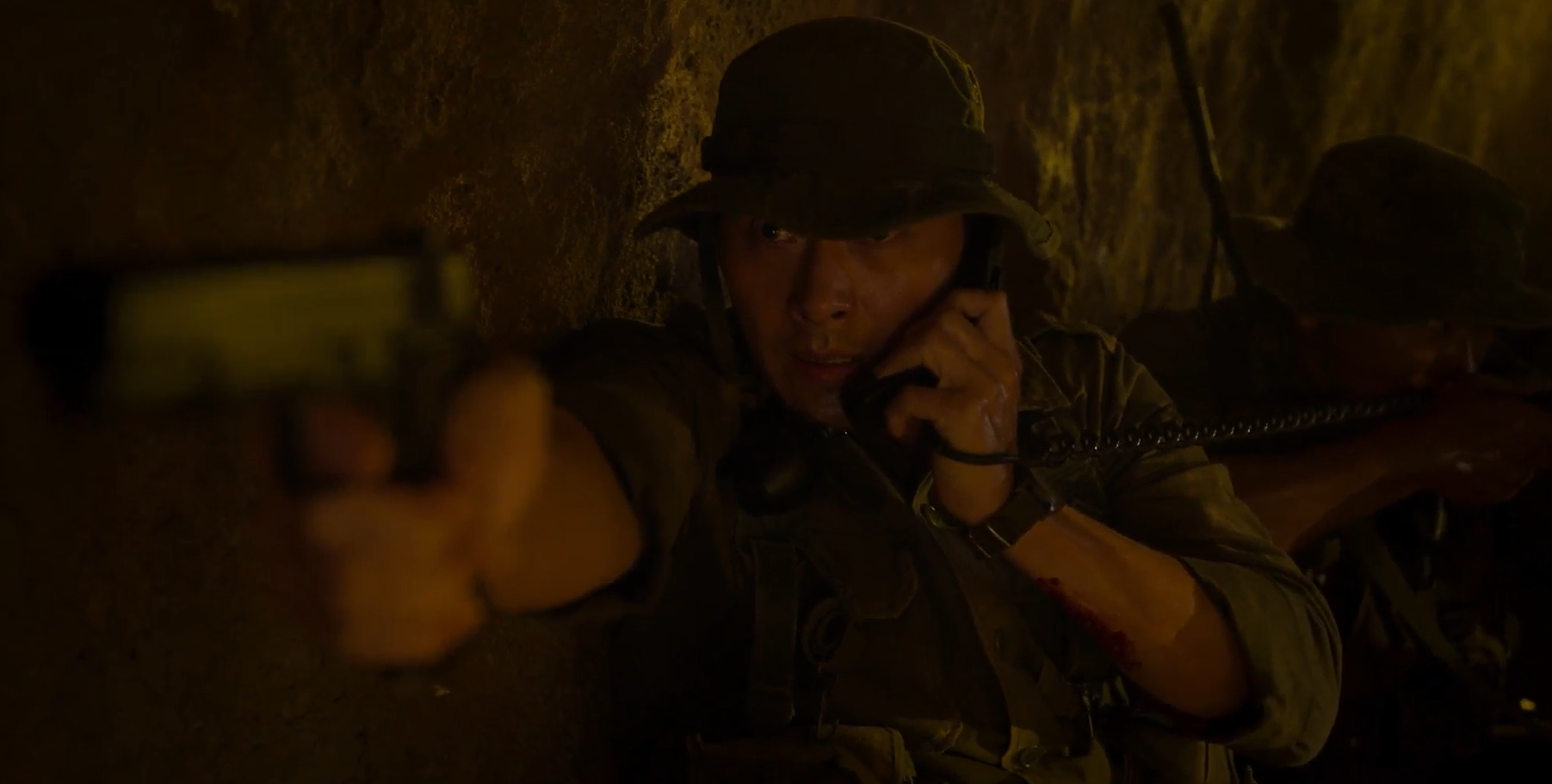 메이드 인 코리아. 군인으로 복무하던 백기태 장면