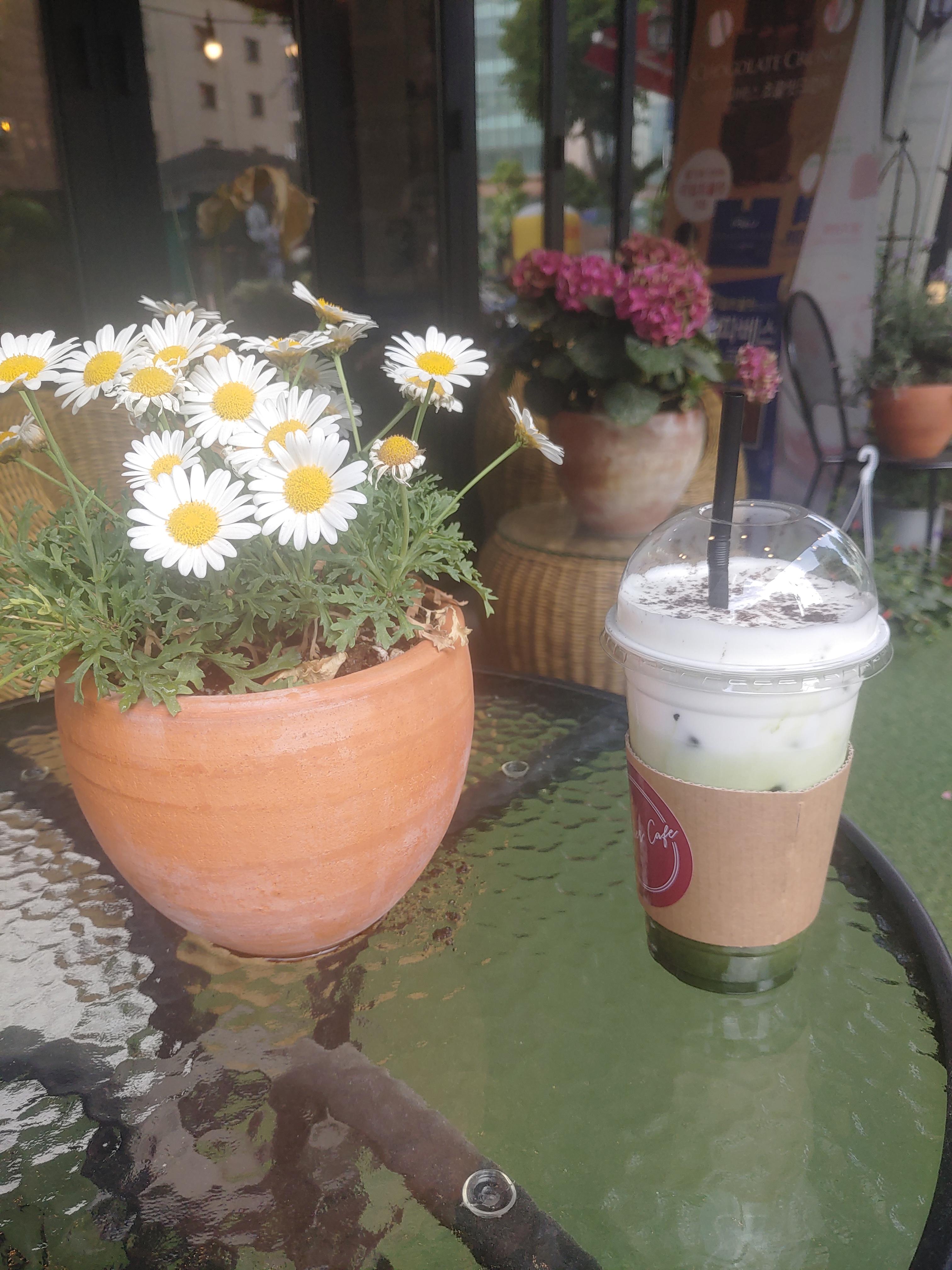 부평카페 아뜰리에의 말차라떼