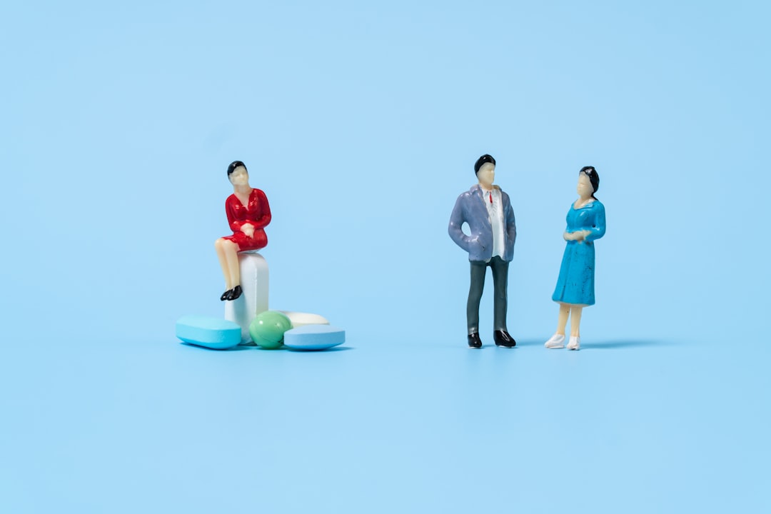 Job. The core concept linking recruitment (구인) and job seeking (구직) is the job itself.