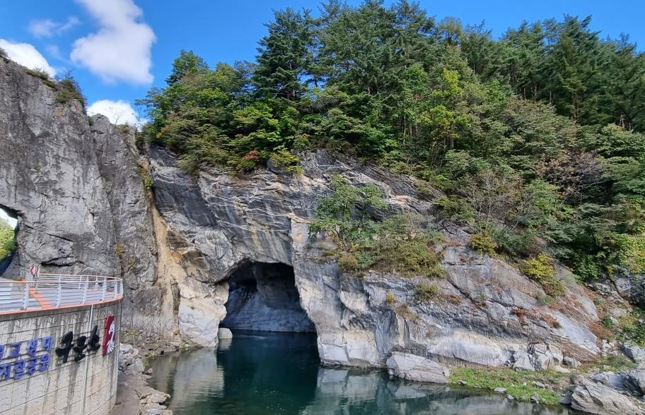 태백 구문소 완벽 가이드: 5억 년 신비와 자연이 만든 수목원 같은 힐링 산책로